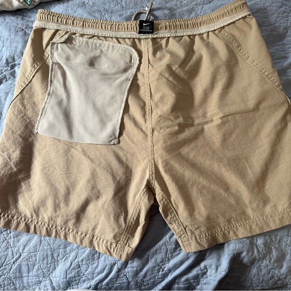 Nike ACG Shorts Mens  Large Khaki Mesh Lined Hiking Casual Outdoor Utility* - Picture 9 of 9
